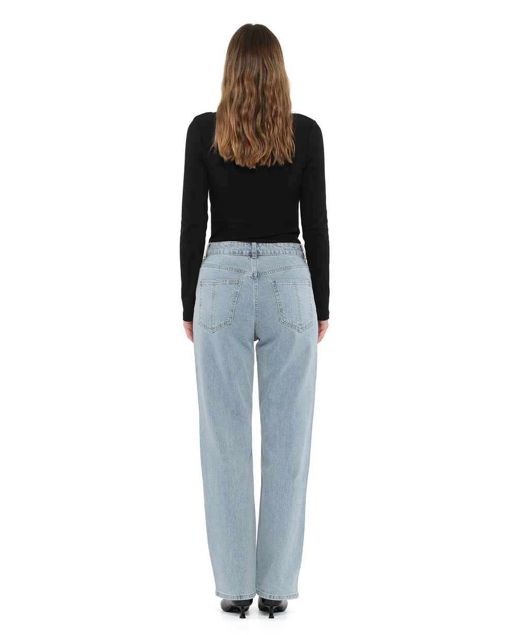 JACANDMOOKI - Women's Harlow Henley - Black