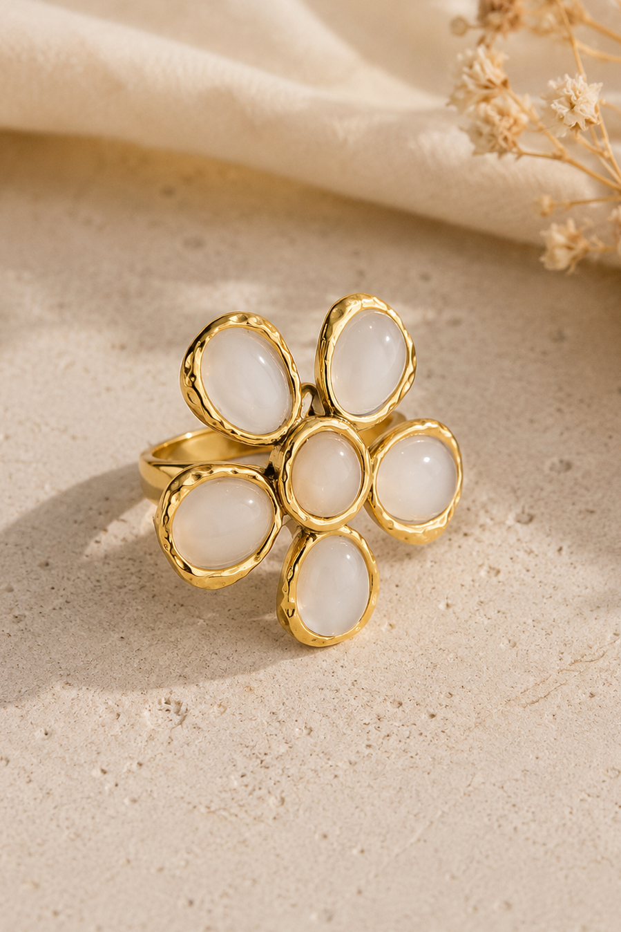 Willow Petal Ring 18k PVD Gold